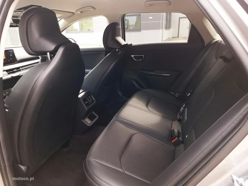 Kia K4 21