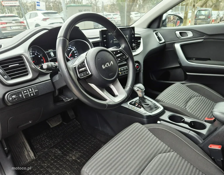 Kia Nowy Ceed 9