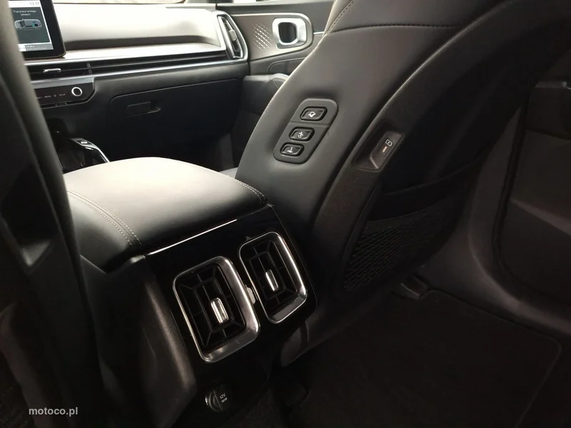 Kia Sorento 25