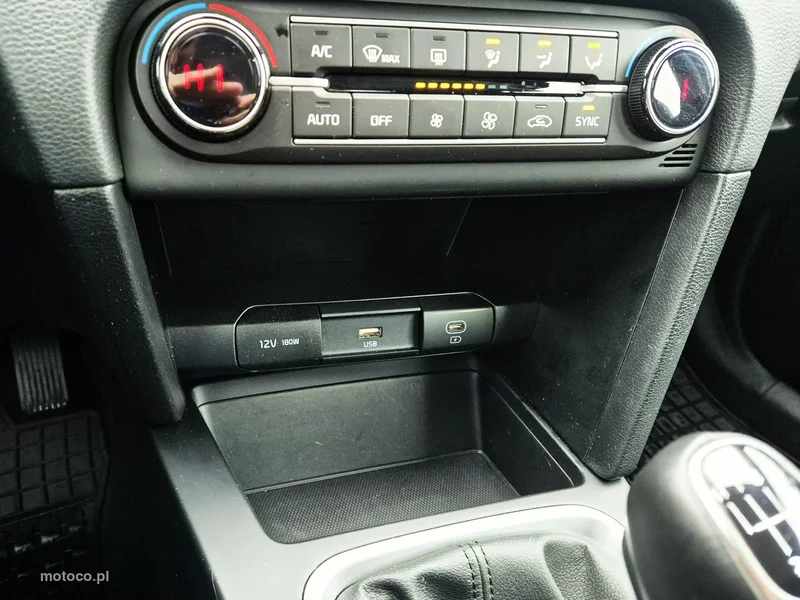 Kia Nowy Ceed 25