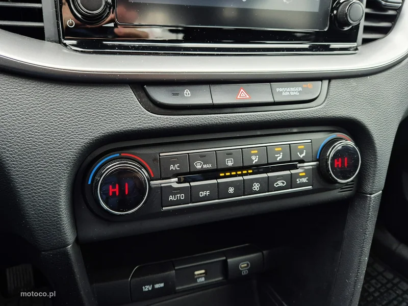 Kia Nowy Ceed 24