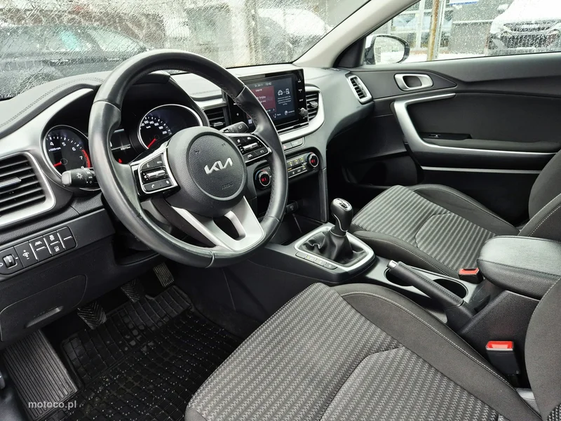 Kia Nowy Ceed 9