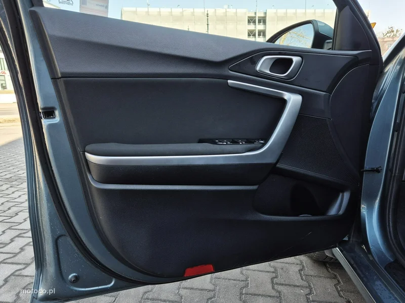 Kia Nowy Ceed 10