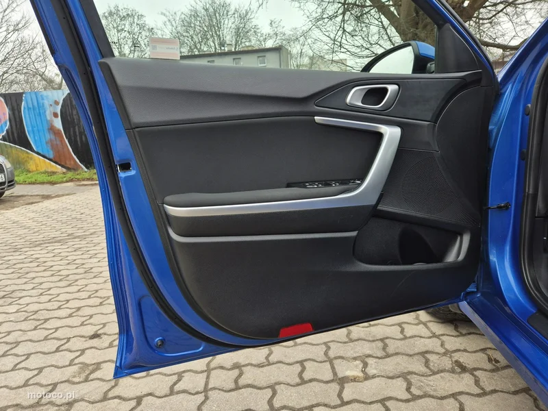 Kia Nowy Ceed 9