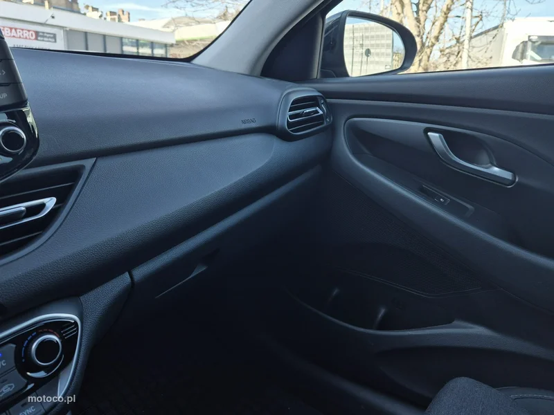 Hyundai i30 25