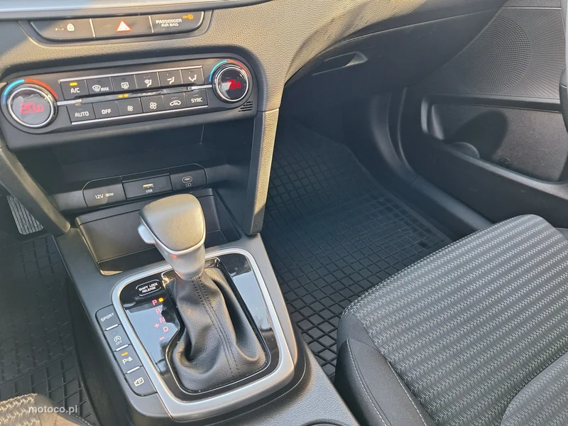 Kia Nowy Ceed 18