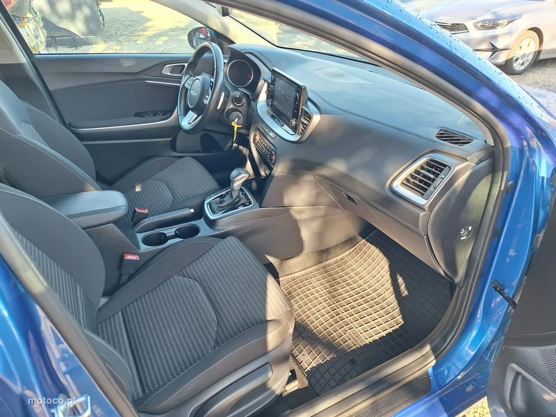 Kia Nowy Ceed 22