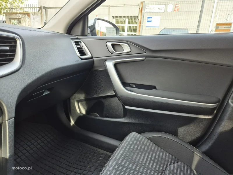 Kia Nowy Ceed 27