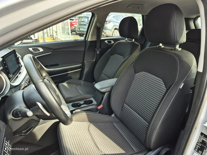Kia Nowy Ceed 10