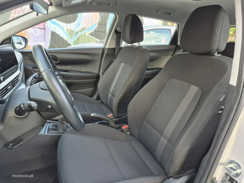 Hyundai i20 10