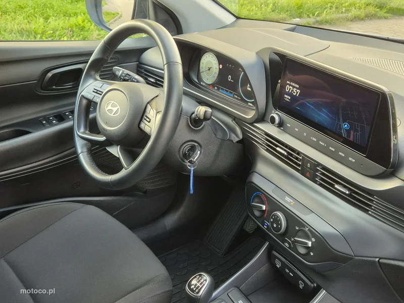 Hyundai i20 24