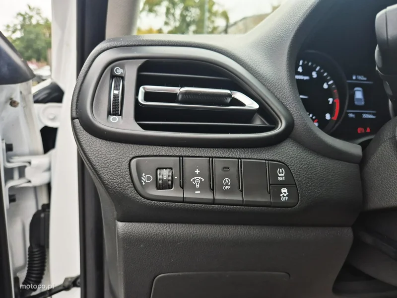 Hyundai i30 26