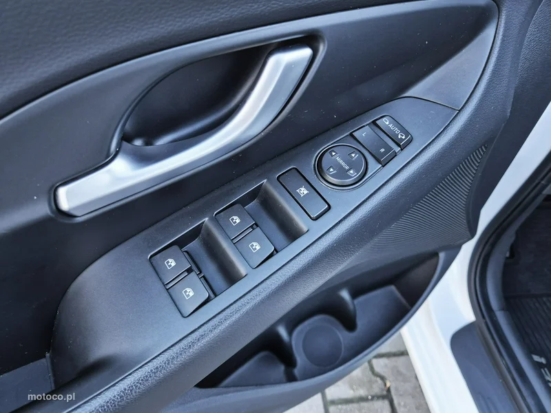 Hyundai i30 14
