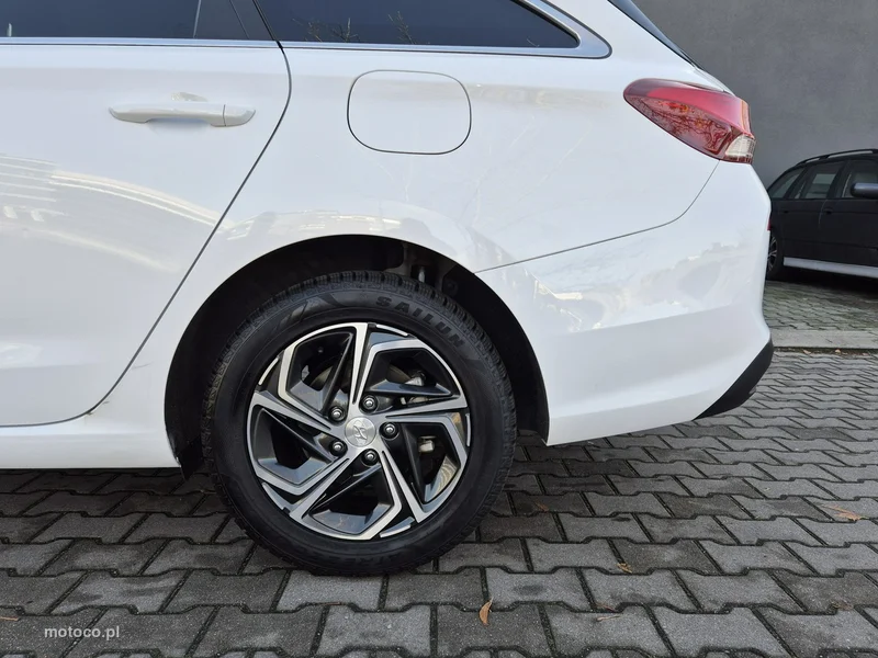 Hyundai i30 20