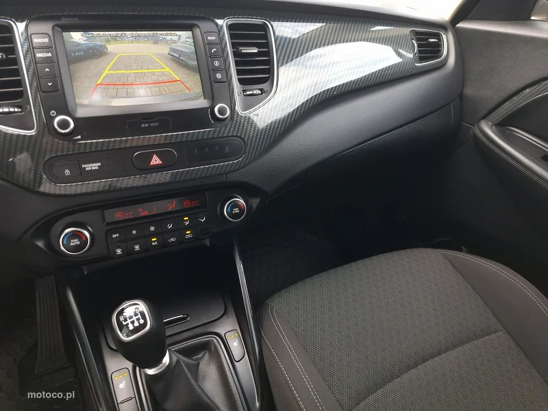 Kia Carens 18