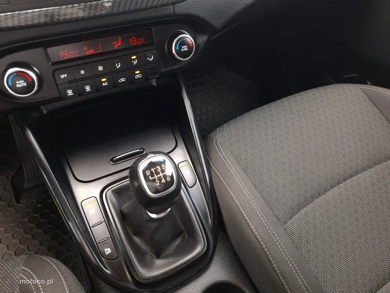 Kia Carens 20