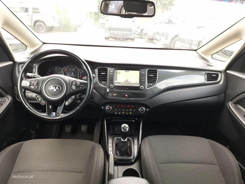 Kia Carens 21