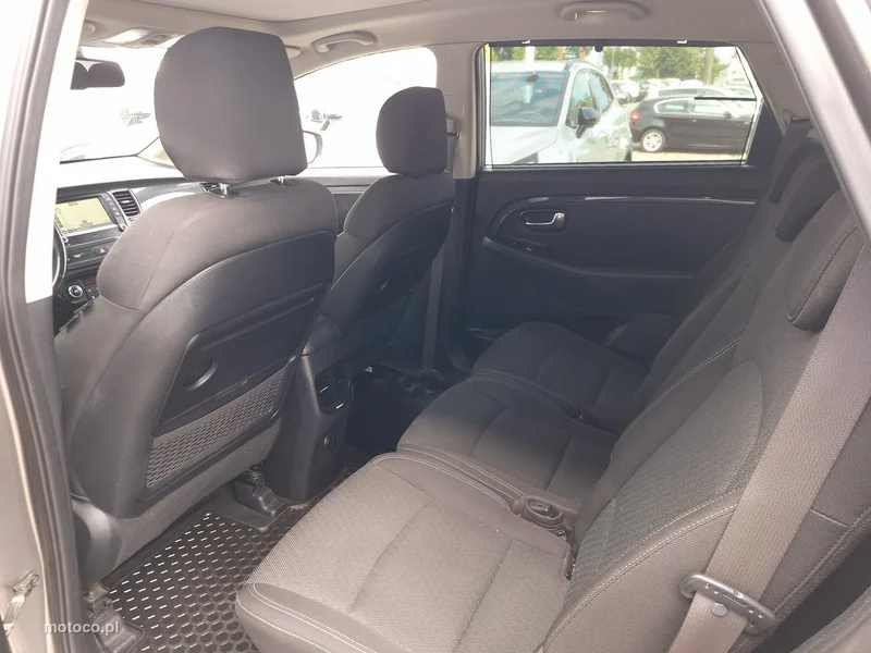 Kia Carens 22