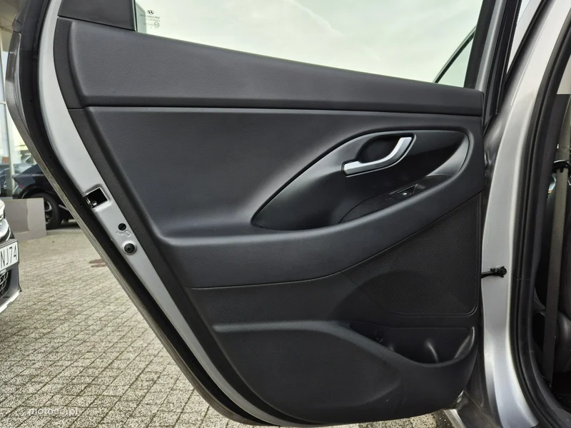 Hyundai i30 24