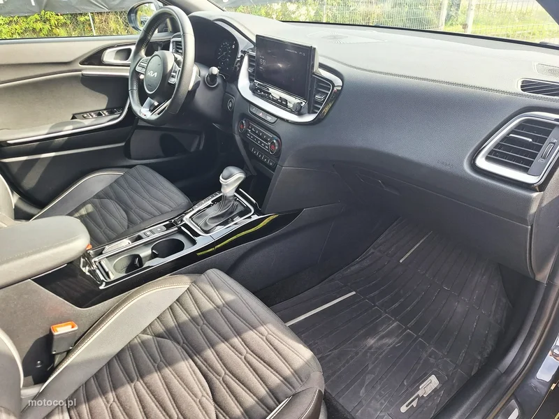 Kia Pro_cee'd 24