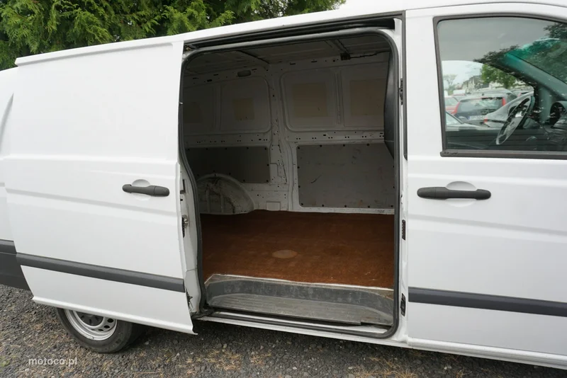 Mercedes-Benz Vito 13
