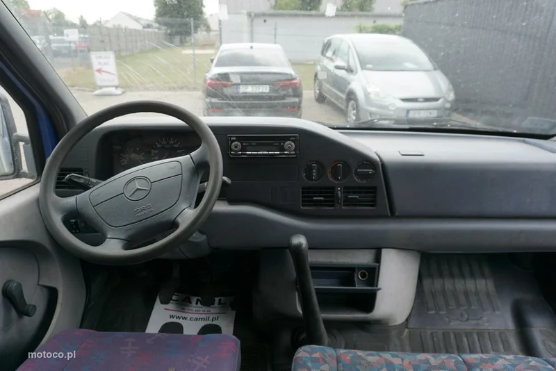 Mercedes-Benz Sprinter 11