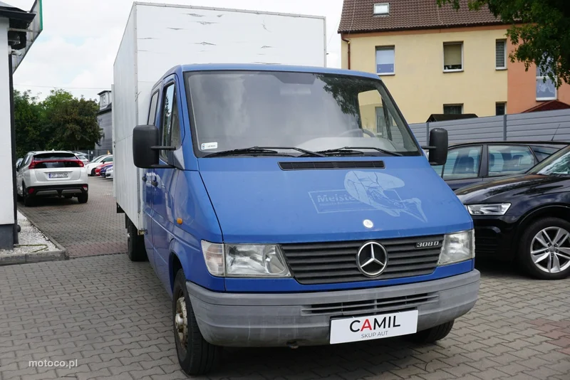 Mercedes-Benz Sprinter 4