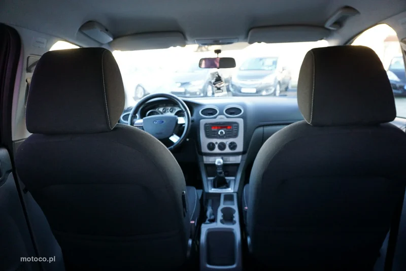 Ford Focus II 12