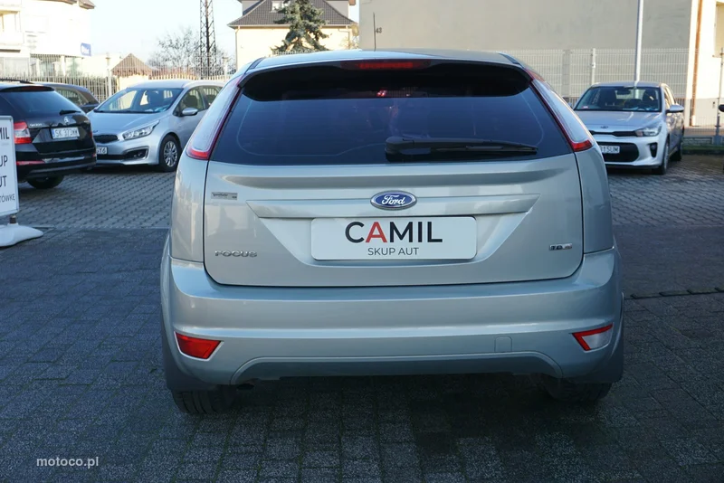 Ford Focus II 6