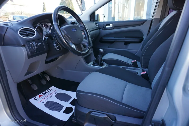 Ford Focus II 8