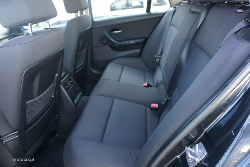 BMW Seria 3 E90 320 12