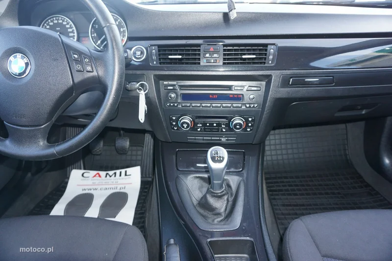 BMW Seria 3 E90 320 16