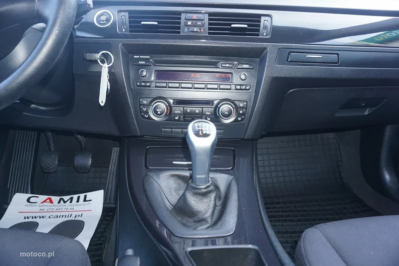 BMW Seria 3 E90 320 17