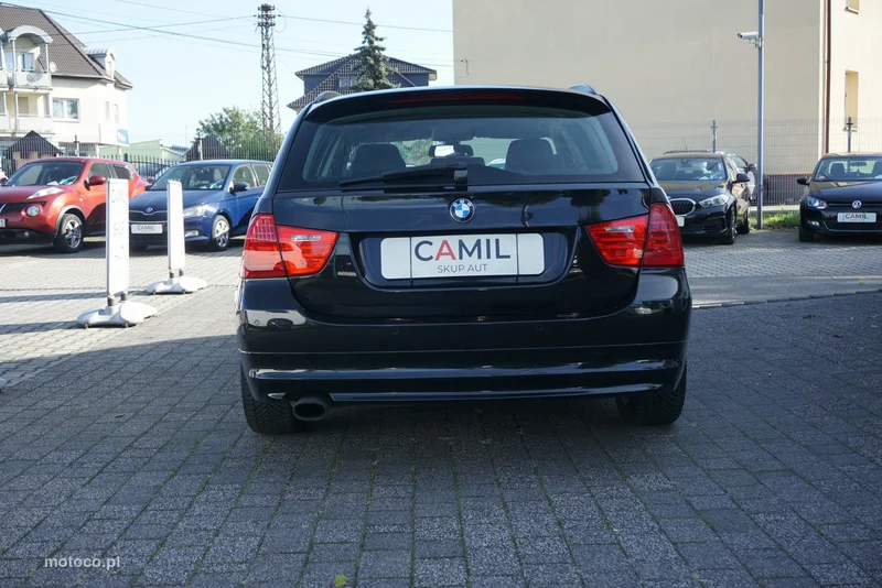 BMW Seria 3 E90 320 5