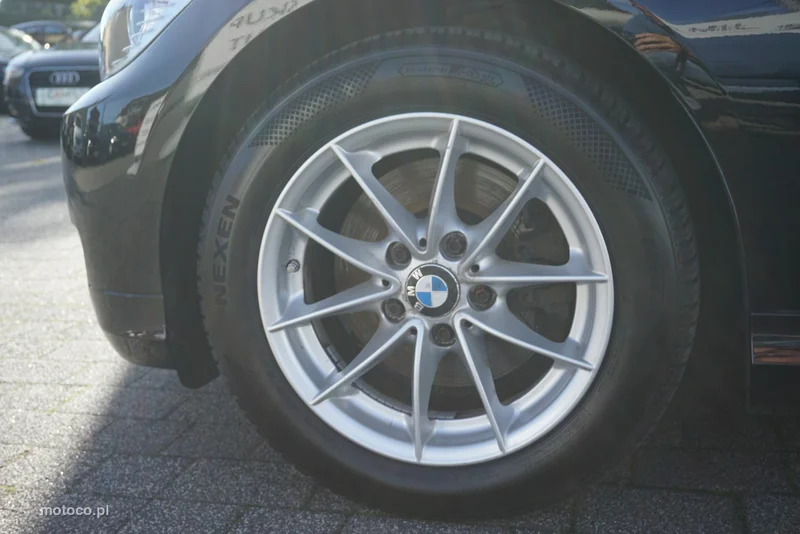 BMW Seria 3 E90 320 8