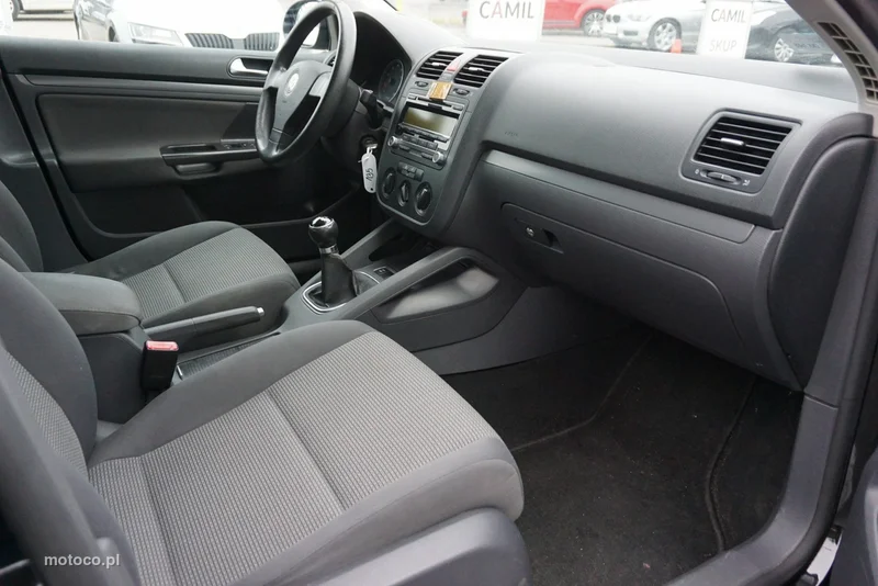 Volkswagen Golf VI 13