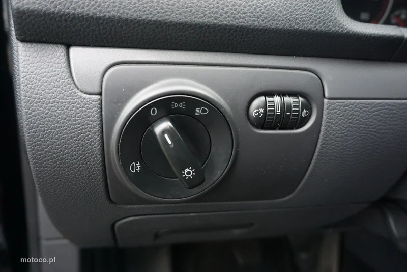 Volkswagen Golf VI 15