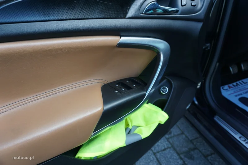 Opel Insignia A 12