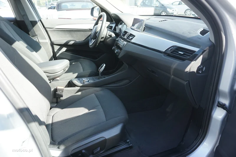 BMW X1 F48 22