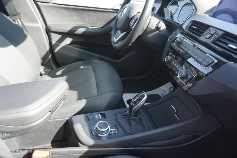 BMW X1 F48 24