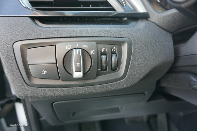 BMW X1 F48 10