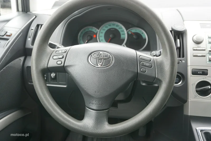 Toyota Corolla Verso 11