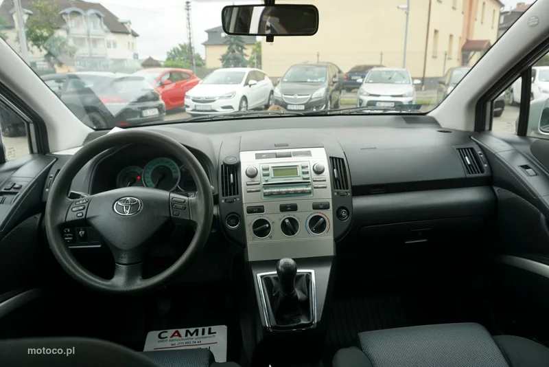 Toyota Corolla Verso 12