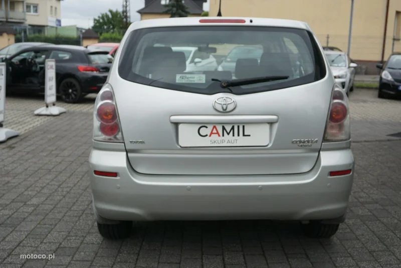 Toyota Corolla Verso 6