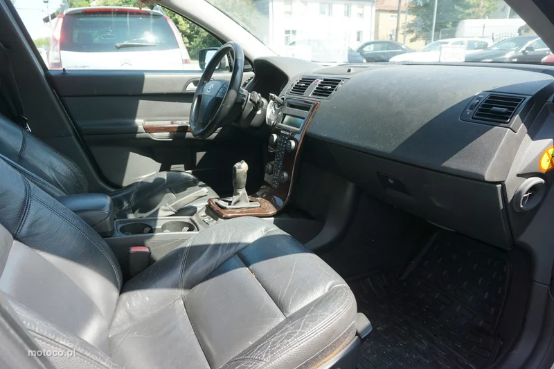 Volvo V50 13