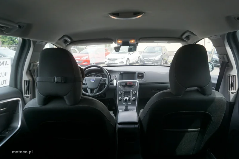 Volvo V60 16
