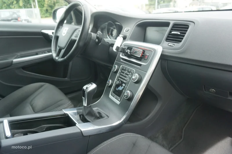 Volvo V60 19