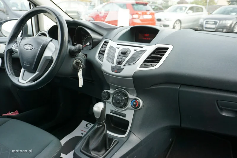 Ford Fiesta VI 13