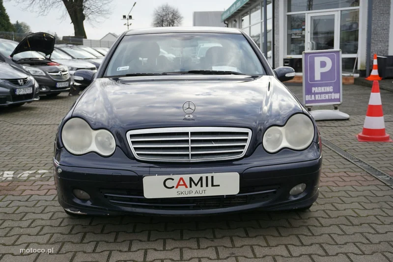 Mercedes-Benz Klasa C W203 C 220 2