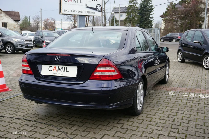 Mercedes-Benz Klasa C W203 C 220 5